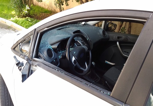 Siracusa, bomba carta su auto in viale Tica: indaga la Polizia