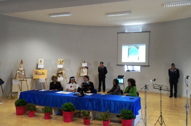 Siracusa, La voce delle donne: i Carabinieri incontrano gli studenti