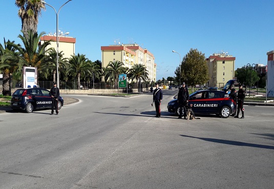 Siracusa, i Carabinieri alzano il tiro: al setaccio il territorio con elicotteri e unità cinofile