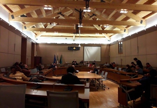 Siracusa, seduta fiume del Consiglio Comunale per approvare il bilancio: via libera dopo 12 ore