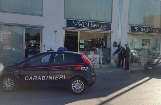 Rosolini, tentato furto con spaccata a gioielleria