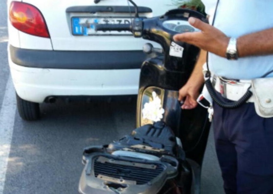 Siracusa, sorvegliato speciale in giro con motorino rubato