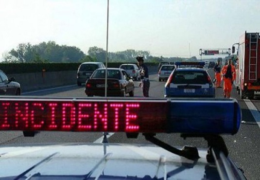 Incidente stradale mortale sull'autostrada Siracusa-Catania: vittima un 41enne
