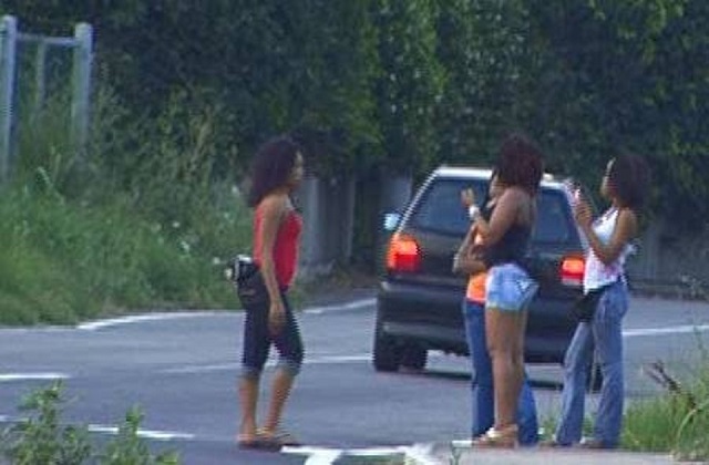 Catania, tratta e avvio a prostituzione: 2 arresti