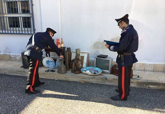 Siracusa, furti in 7 villette a Fontane Bianche: arrestati in due