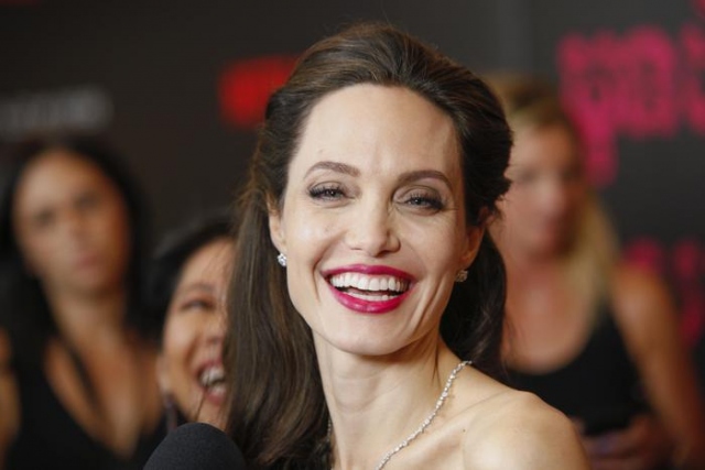 Angelina Jolie acquista diritti romanzo di Baricco