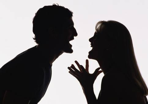 Siracusa, coniugi si contendono un'eredità e scoppia la lite