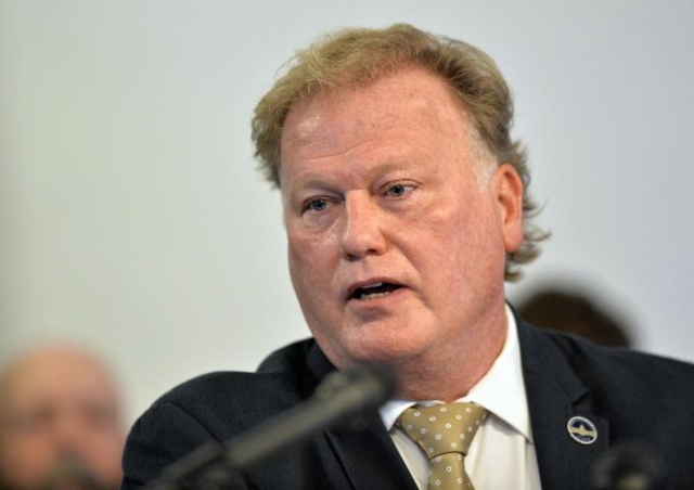 Dan Johnson, deputato del Kentucky, suicida dopo accuse di stupro
