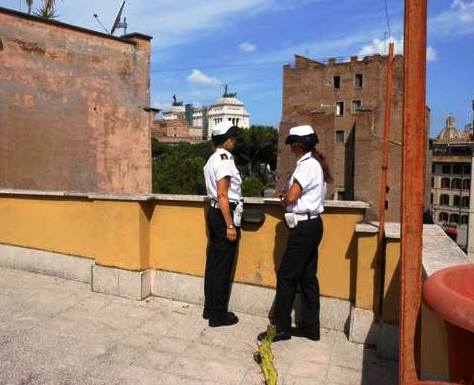 Pachino, 23enne occupa casa abusivamente