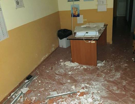 Palermo, crolla soffitto Pta: ferito medico