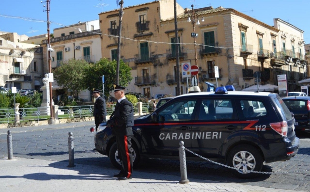 Noto, donna ferita da colpi di fucile