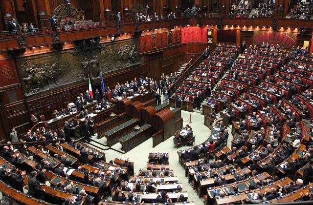Manovra, il Governo pone la fiducia su maxiemendamento