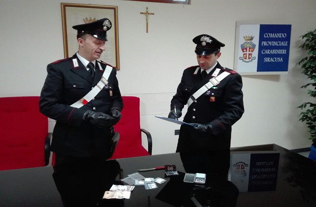 Siracusa, in possesso di cocaina e hashish: arrestato 19enne