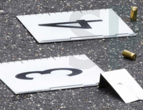 Siracusa, colpi d'arma da fuoco in via Dione contro un'abitazione