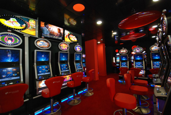 Noto, dipendenti fingono rapina per sottrarre denaro alla ditta