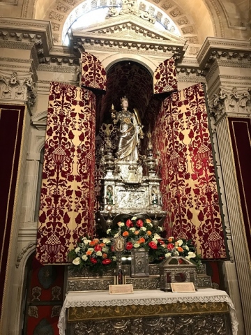 Santa Lucia ai Siracusani, aperta la nicchia che custodisce il simulacro