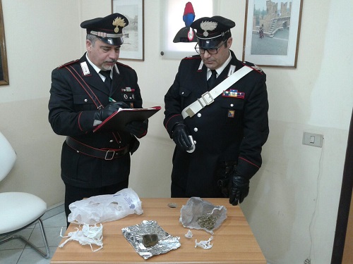 Priolo Gargallo, arrestato 25enne per spaccio di hashish e marijuana