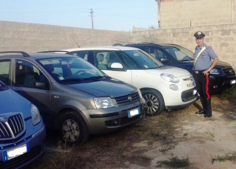 Francofonte, scoperto deposito di auto rubate: arrestato operaio