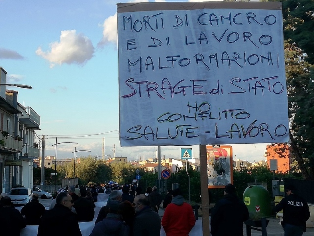 Priolo Gargallo, ieri la manifestazione "Basta veleni nella zona industriale"