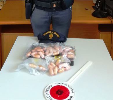 Palermo, arrestato con 40 ovuli di cocaina nello stomaco