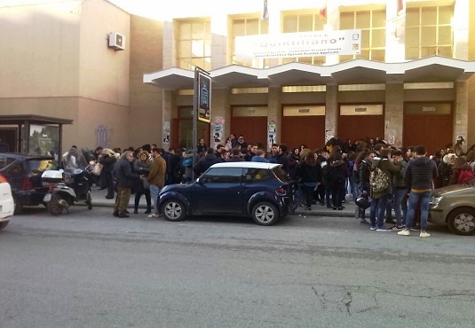 Siracusa, secondo giorno di protesta al Quintiliano: Vinciullo "E' emergenza"