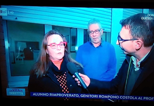 Avola, prof e genitori della lite a scuola parlano su Rai1