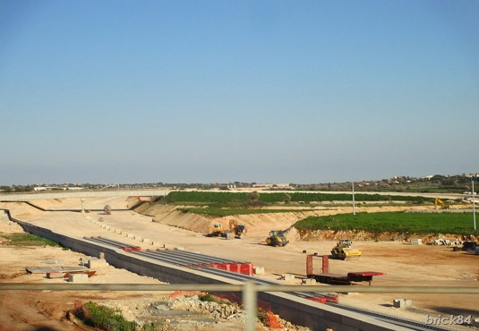 Autostrada Siracusa-Gela, sopralluogo dell'assessore Falcone: "Impegno a pagare le ditte"