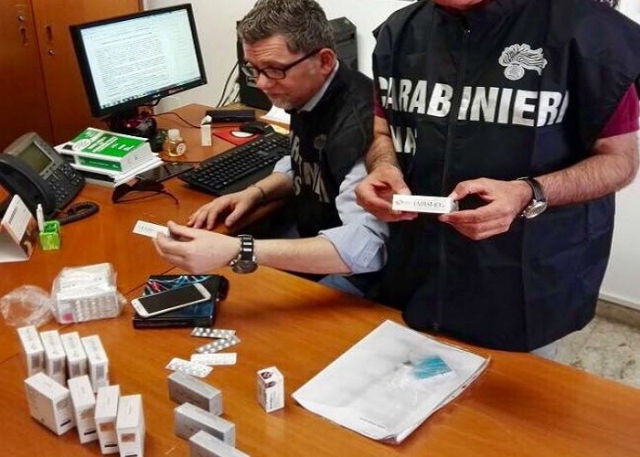 Siracusa, in casa farmaci dopanti per 2.000 euro
