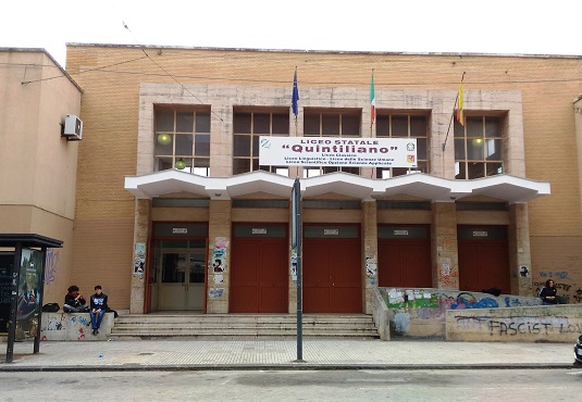 Siracusa, caduta di calcinacci al Quintiliano: ferite 2 studentesse. Codancos annuncia esposto in Procura