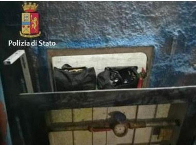 Catania, 141 kg marijuana dentro scuola: 2 arresti