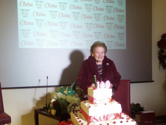 Siracusa, nonna Clara festeggia 100 anni