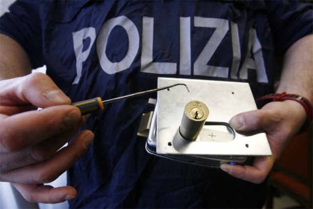 Augusta, nascondeva un grimaldello: denunciato 32enne