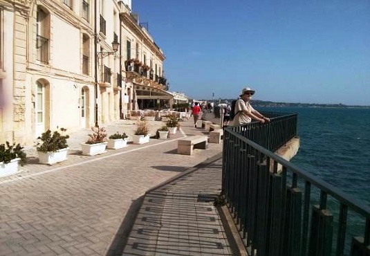 Siracusa, Lungomare Alfeo a rischio la staticità: chiesta interdizione al transito dei pedoni