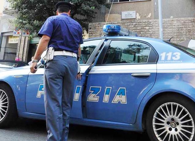 Siracusa, ricettazione e porto di oggetti atti ad offendere: 2 denunce