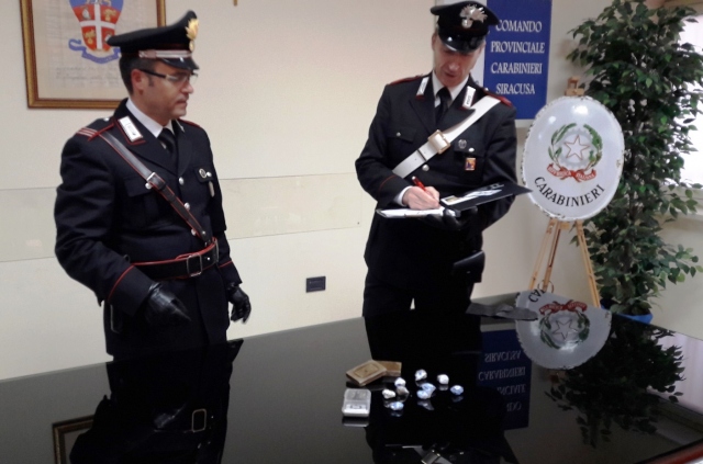 Siracusa, arrestato 23enne per detenzione e spaccio di hashish