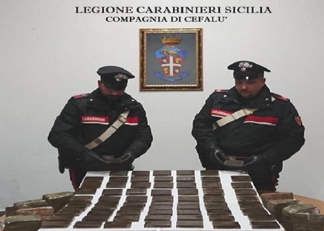 Cefalù, 7 chili di hashish in auto: arrestati due tunisini