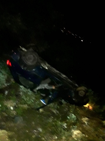 Siracusa, macchina finisce dentro un burrone subito dopo il Viale Epipoli