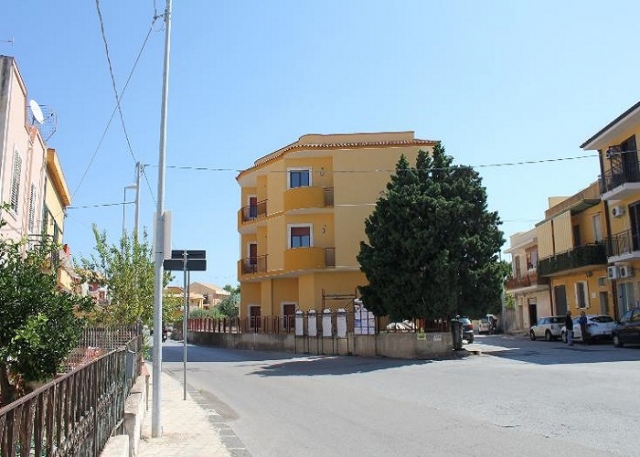 Belvedere, presenza migranti: Pantano chiede l'intervento del Prefetto