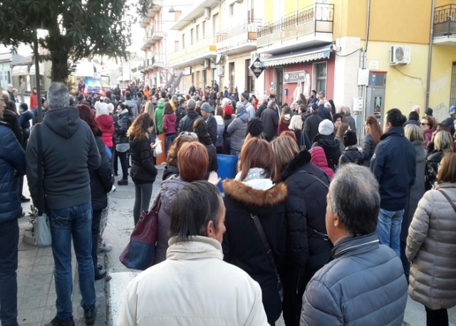 Belvedere, cittadini in corteo per la sicurezza