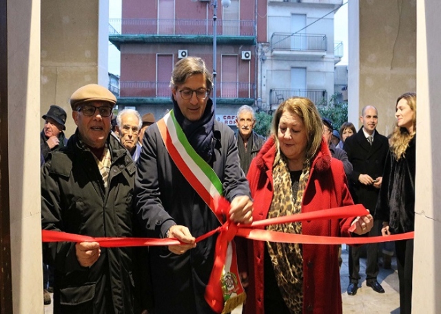 Rosolini, inaugurato ascensore nel palazzo comunale