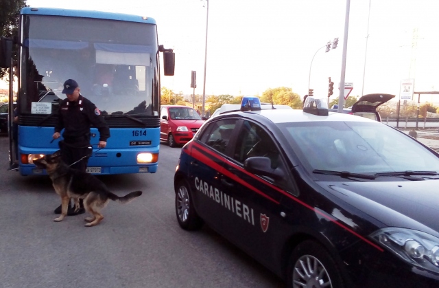 Priolo Gargallo, controlli antidroga: bus scolastici "puliti"