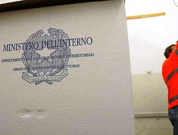 Siracusa, domani il sorteggio per gli scrutatori del 4 marzo