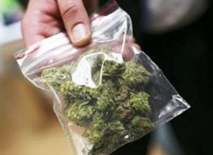 Pachino, nascondeva in casa 12 grammi di marijuana e materiale per confezionamento