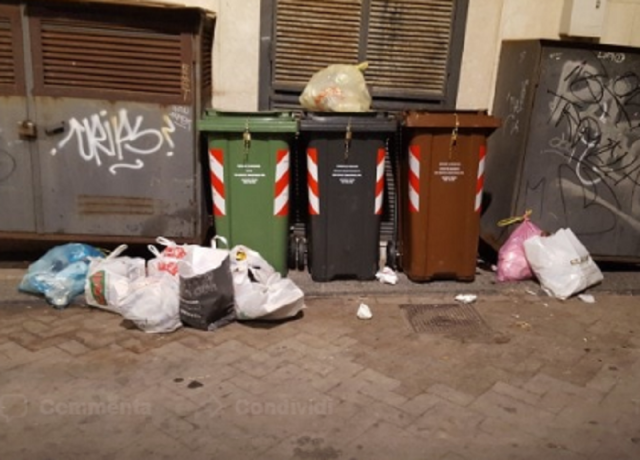 Raccolta differenziata in Ortigia, Grienti: "Rifiuti ovunque ad ogni ora del giorno e della notte, è caos"