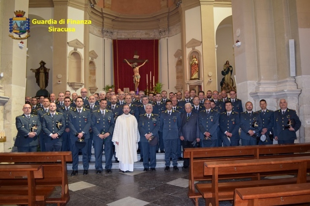 Siracusa, la Guardia di Finanza celebra il precetto pasquale
