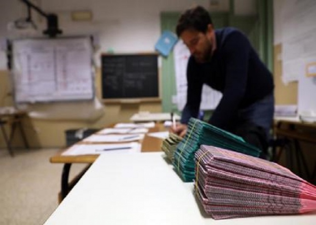 Palermo, ristampate schede per 200 sezioni