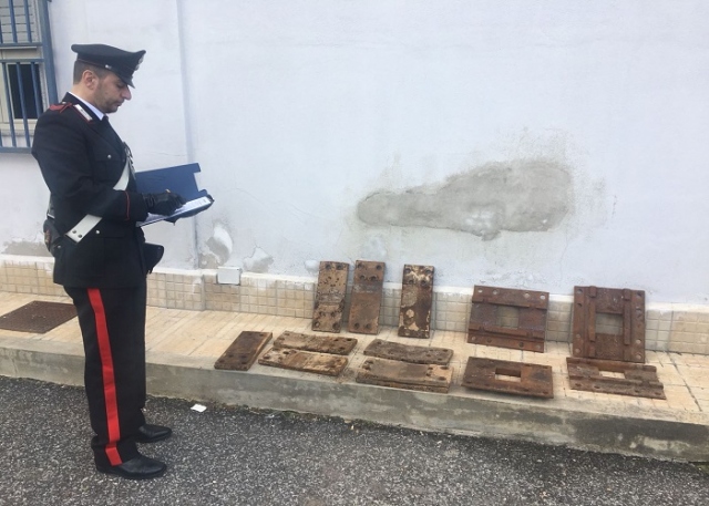 Siracusa, rubano piastre in ferro dallo scalo di Santa Teresa Longarini: denunciati