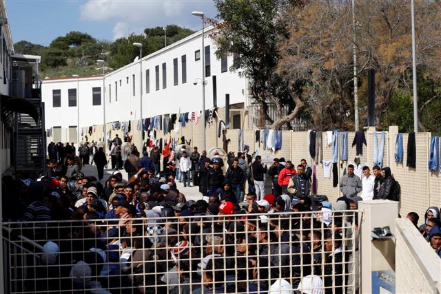 Lampedusa, presto chiusura temporanea del Centro per migranti