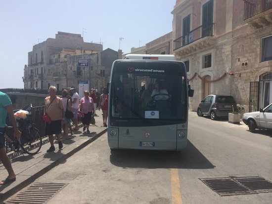 Siracusa, bus elettrici: ticket digitali nella Card turistica Italia
