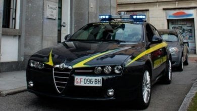 Zucchero "in nero" per sofisticare vini, sequestri da 12 milioni